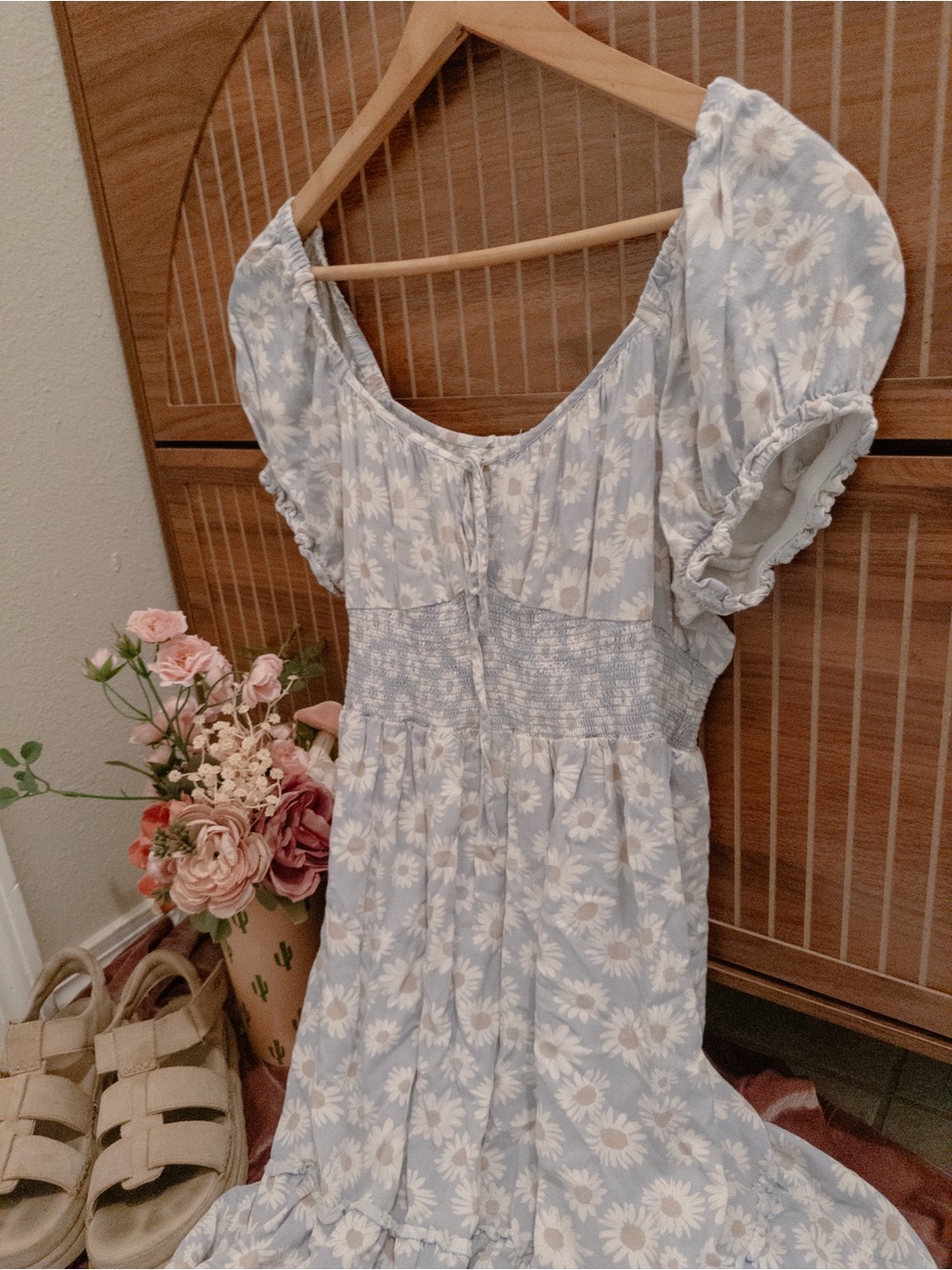 Light Blue Daisy Midi Dress with Puff Sleeves